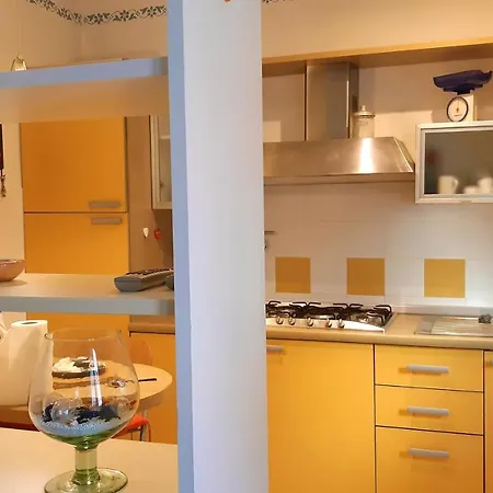 Vakantiehuis Villino San Martino 350m Dal Mare With Covered Parking Viareggio