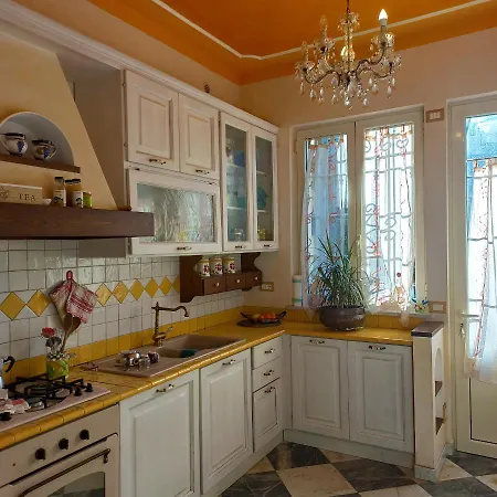 Vakantiehuis Villino San Martino 350m Dal Mare With Covered Parking *