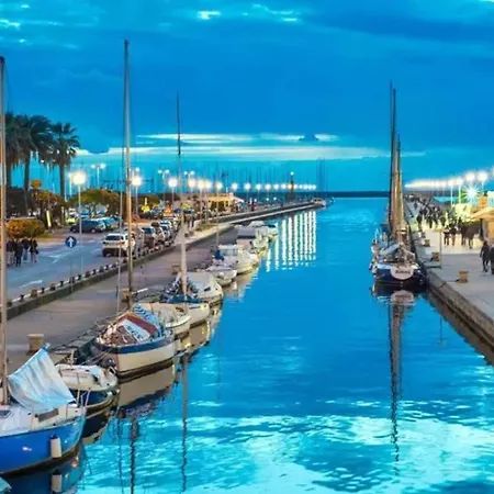 Villino San Martino 350m Dal Mare With Covered Parking Vakantiehuis Viareggio
