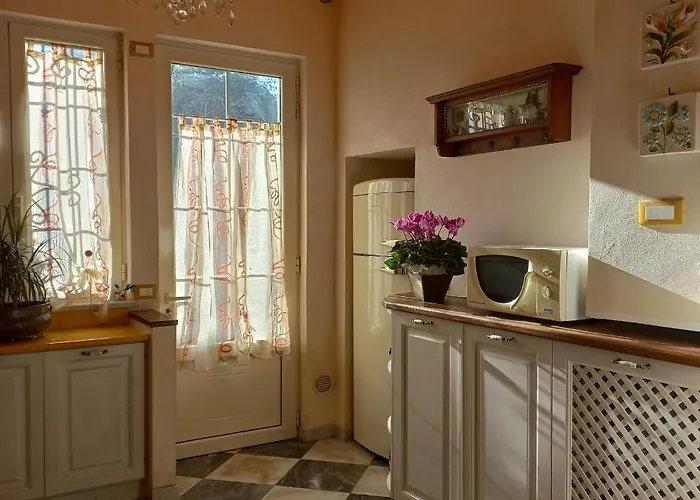 Villino San Martino 350m Dal Mare With Covered Parking Villa Viareggio