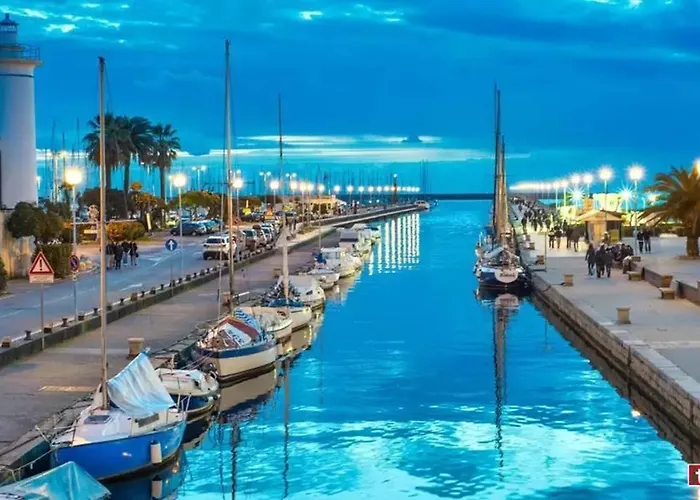 Villino San Martino 350m Dal Mare With Covered Parking Villa Viareggio